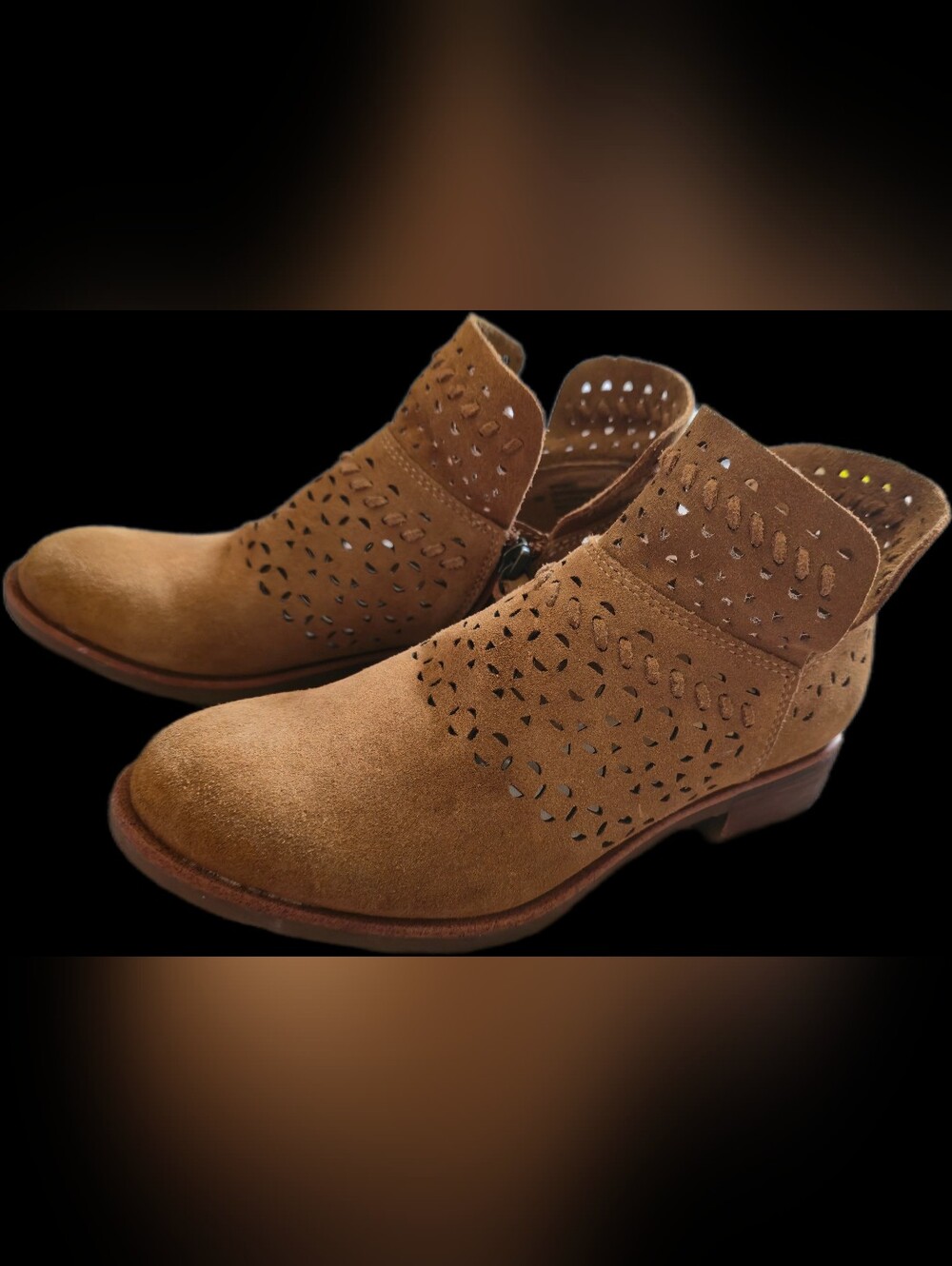 Sofft Bristow Tan Suede Laser Cut Ankle Booties Size 6M - Picture 10 of 16